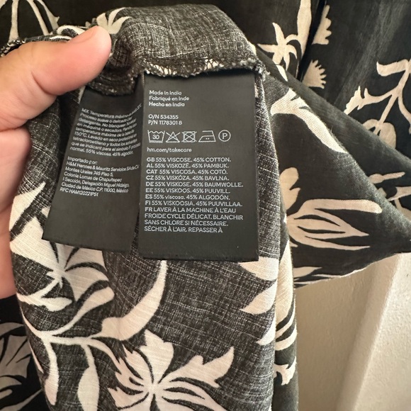 H&M Balloon Sleeved Wrap Dress - Picture 4 of 9